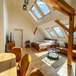 Stupartska - Attic Old Town Aparthotel