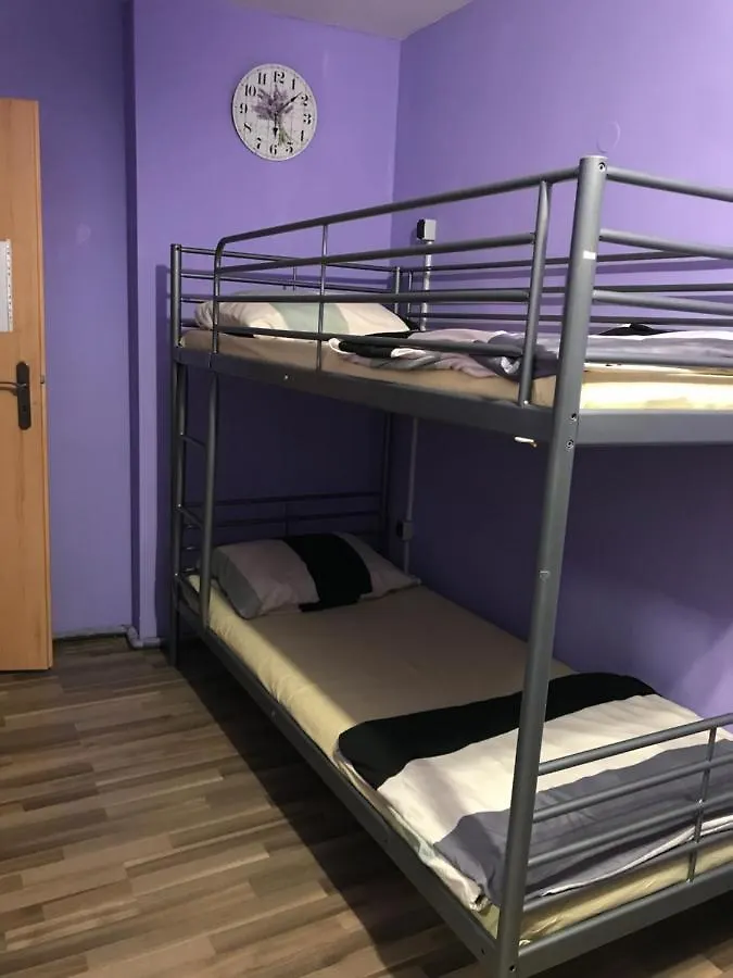 פראג Backpacker Hostel